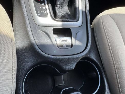 Used 2016 Jeep Cherokee Latitude AWD/4WD image 28