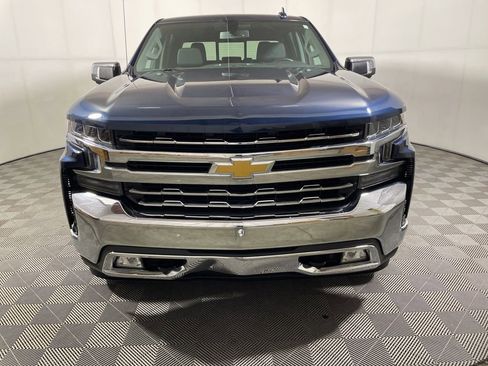 Used 2020 Chevrolet Silverado 1500 LTZ w/ LTZ Convenience Package AWD/4WD image 3