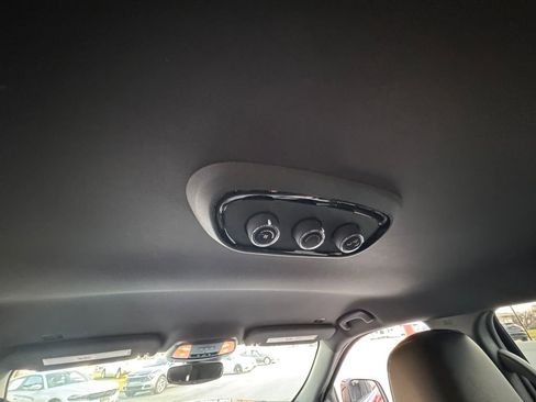 Used 2022 Dodge Durango GT image 13