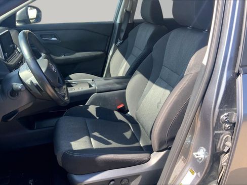 Used 2025 Nissan Rogue SV FWD image 8