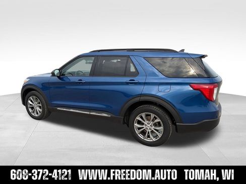 Used 2022 Ford Explorer XLT w/ Equipment Group 202A AWD/4WD image 4