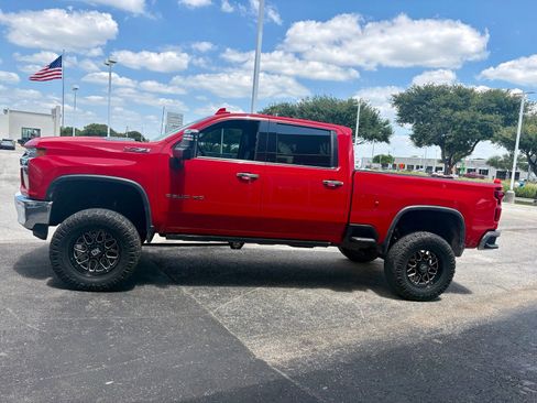 Used 2020 Chevrolet Silverado 2500 LTZ w/ LTZ Premium Package AWD/4WD image 8