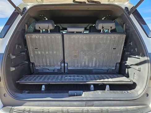 Used 2024 Toyota Sequoia Platinum image 7