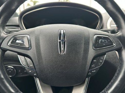 Used 2019 Lincoln MKC Select FWD image 22