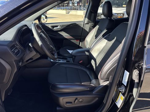 Certified 2023 Ford Escape ST-Line w/ Tech Pack #1 image 14