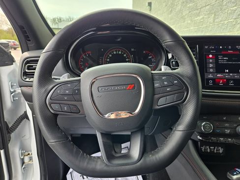 Used 2025 Dodge Durango GT AWD/4WD image 17