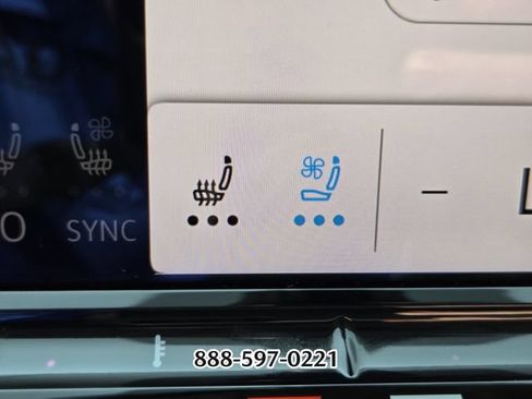 Used 2026 Volkswagen Atlas SE FWD image 23