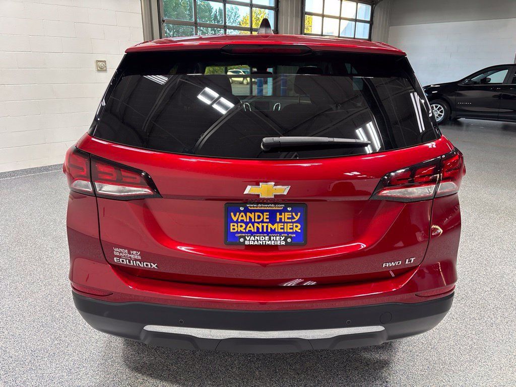 Used 2024 Chevrolet Equinox LT w/ LPO, Floor Liner Package AWD/4WD image 6