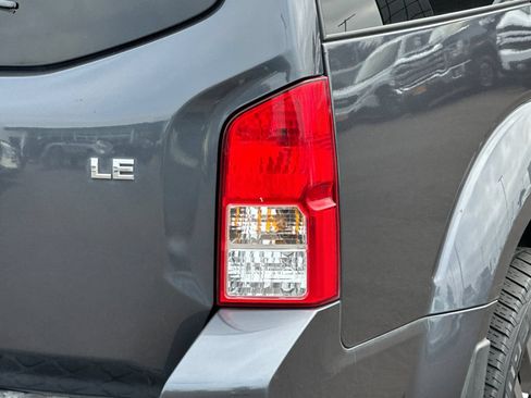 Used 2011 Nissan Pathfinder LE w/ Navigation Pkg AWD/4WD image 27