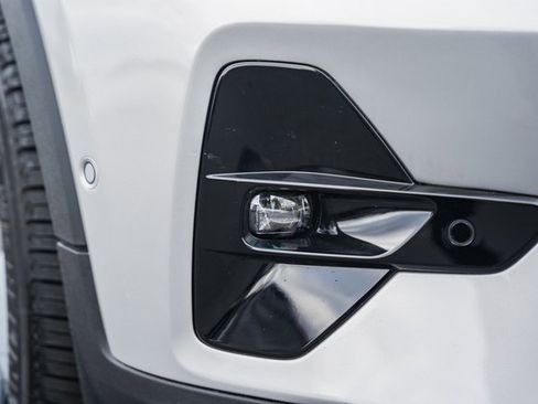 Used 2024 Volvo XC40 B5 Plus w/ Protection Package Premier image 15