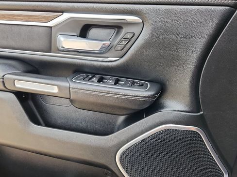 Used 2020 RAM 1500 Laramie AWD/4WD image 7