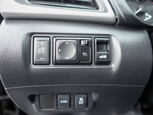 Used 2019 Nissan Sentra SR image 16