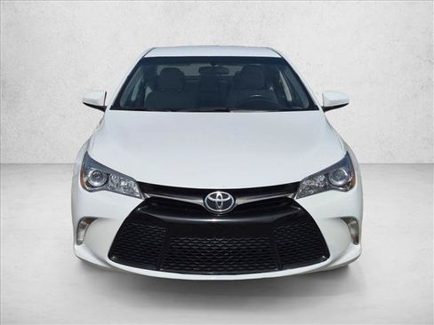 Used 2016 Toyota Camry SE FWD image 2