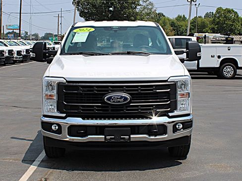 Used 2024 Ford F250 XL w/ XL Chrome Package RWD image 10