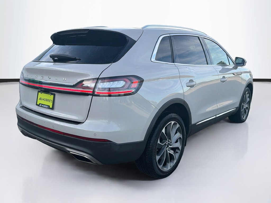 Used 2023 Lincoln Nautilus Reserve AWD/4WD image 5