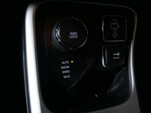 Used 2018 Jeep Compass Latitude w/ Popular Equipment Group image 30