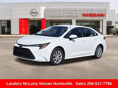 Used 2026 Toyota Corolla LE image 9