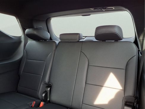 New 2026 Chevrolet Traverse LT w/ Enhanced Driving Package image 9