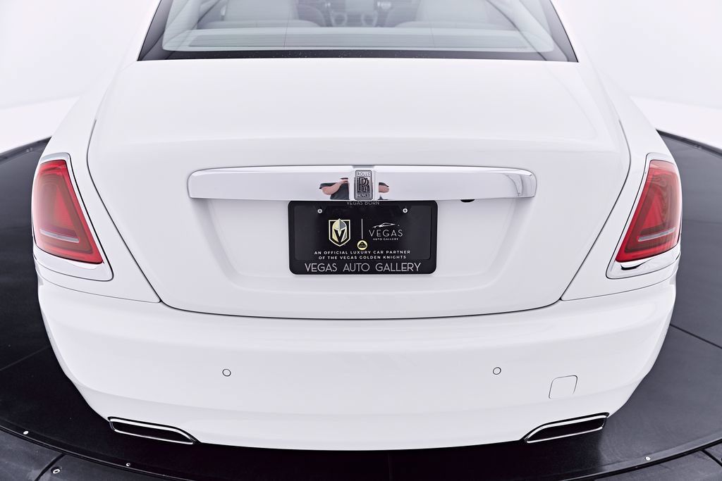 Used 2014 Rolls-Royce Wraith RWD image 26