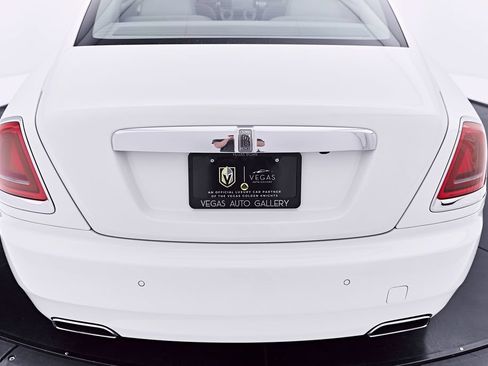 Used 2014 Rolls-Royce Wraith RWD image 26