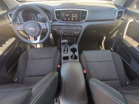 Used 2020 Kia Sportage LX image 13
