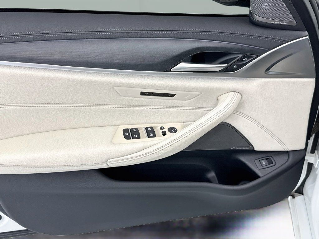 Certified 2023 BMW 530i w/ Premium Package RWD image 23
