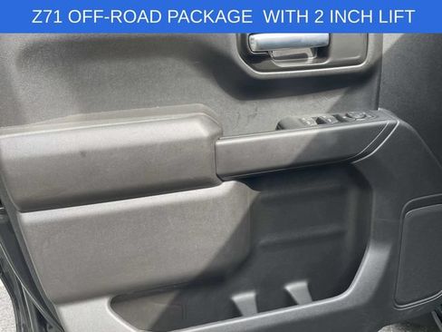 Used 2025 Chevrolet Silverado 1500 Custom Trail Boss AWD/4WD image 15