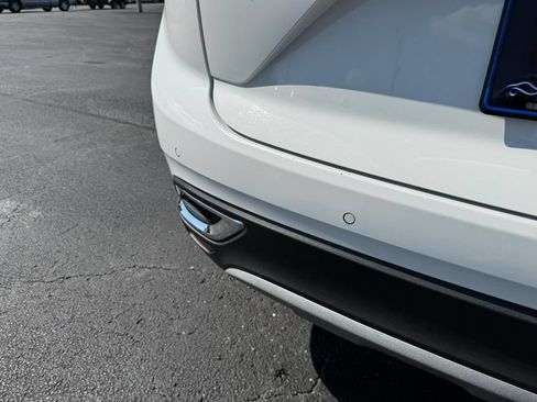 Used 2023 Buick Envision Preferred FWD image 9