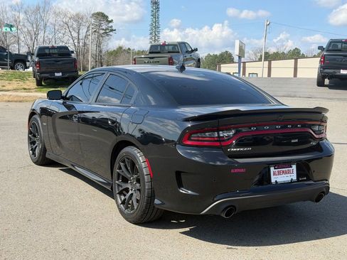 Used 2019 Dodge Charger R/T image 6