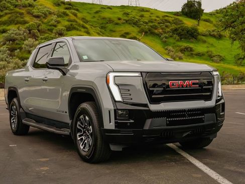 New 2026 GMC Sierra EV Elevation image 5