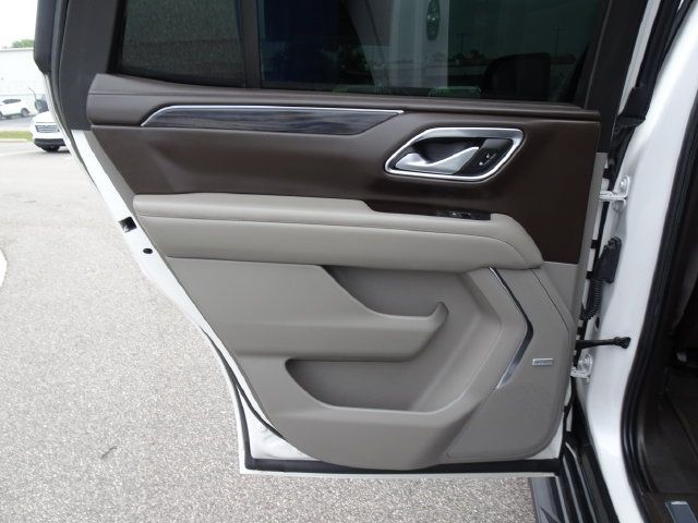 Used 2022 GMC Yukon SLT w/ SLT Premium Package AWD/4WD image 16
