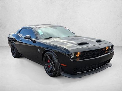 Used 2020 Dodge Challenger SRT Hellcat w/ Plus Package image 3