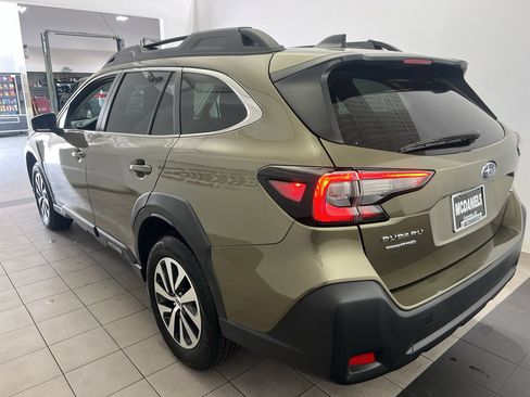 Used 2024 Subaru Outback Premium image 5