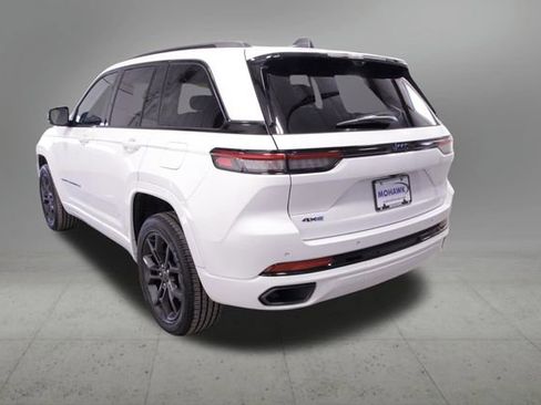 Used 2024 Jeep Grand Cherokee Limited 4xe image 3