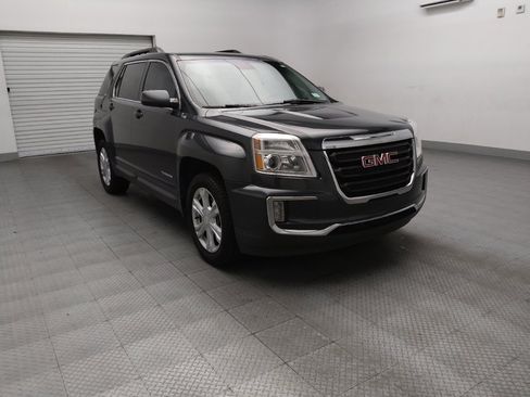 Used 2017 GMC Terrain SLE w/ Convenience Package FWD image 13