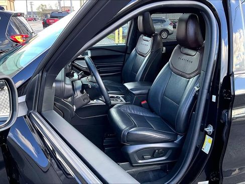 Used 2022 Ford Explorer Platinum w/ Equipment Group 601A image 24