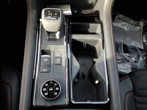 New 2026 Nissan Pathfinder SV image 13