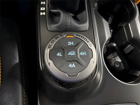 Used 2023 Ford Bronco Badlands image 22