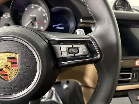 Certified 2026 Porsche Macan AWD/4WD image 39