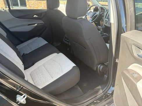 Used 2022 Chevrolet Equinox LS FWD image 31