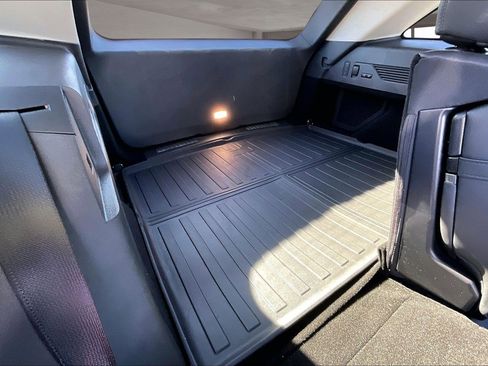 Used 2024 Lincoln Nautilus Reserve w/ Equipment Group 202A image 25