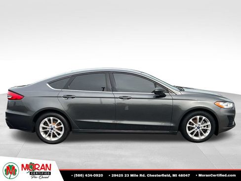 Used 2020 Ford Fusion SE FWD image 6