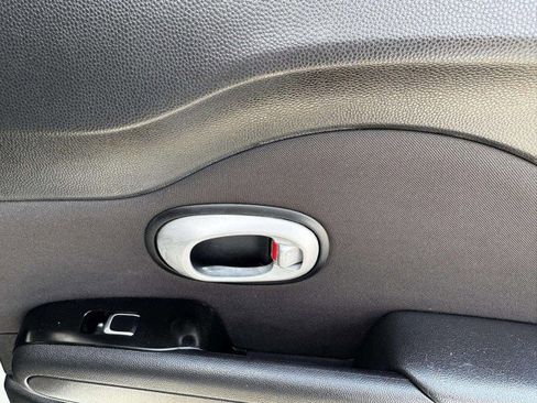 Used 2018 Kia Soul + image 41