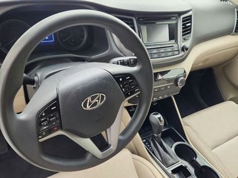 Used 2017 Hyundai Tucson SE FWD image 11