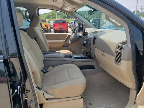 Used 2012 Nissan Titan SV w/ SV Premium Utility Pkg AWD/4WD image 18