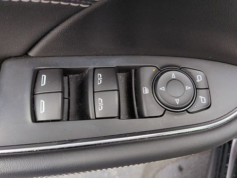 Used 2022 Buick Envision Preferred FWD image 18