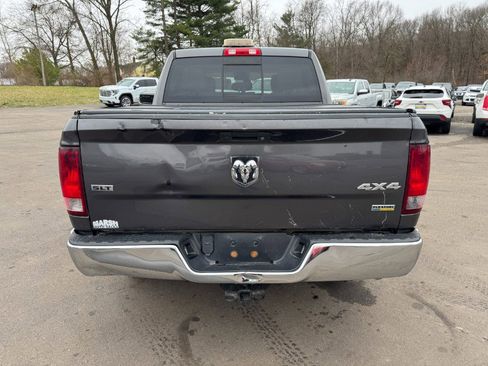 Used 2017 RAM 1500 Classic SLT image 4