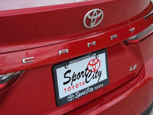 Used 2025 Toyota Camry LE FWD image 11