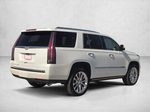 Used 2019 Cadillac Escalade Premium Luxury image 5
