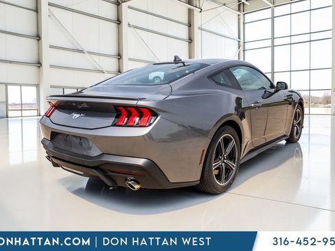 Used 2025 Ford Mustang Premium RWD image 23